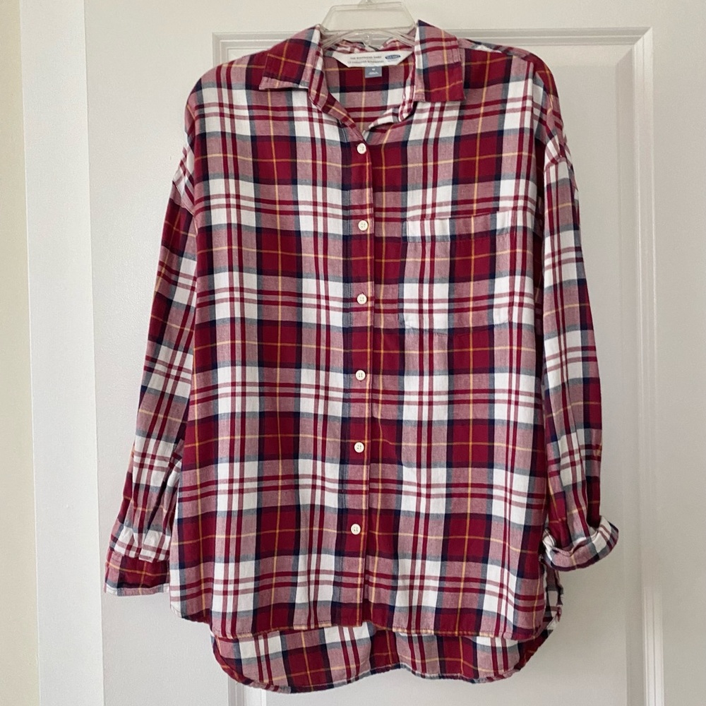 Women’s Old Navy Red Plaid The Boyfriend shirt - size M